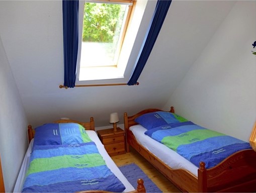 Kinderschlafzimmer mit 2 Betten